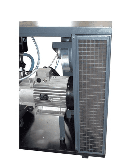 A-K-MAX VS - Image 3